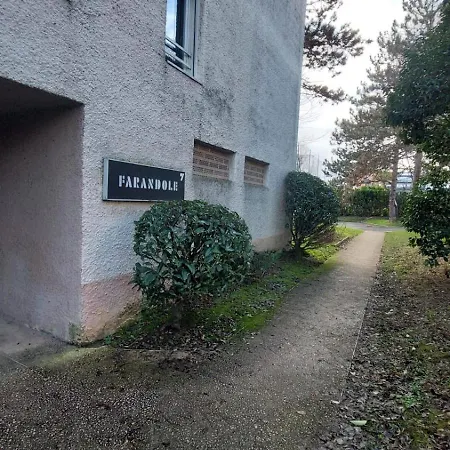 Grand Avec Parking Gratuit Proche De La Cité De L'espace *